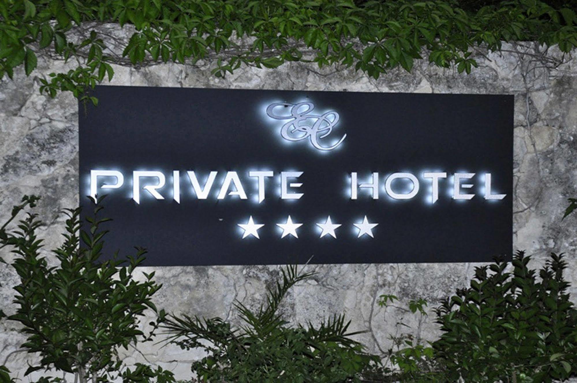 Private Hotel - Adult Only Порто-Векио Екстериор снимка