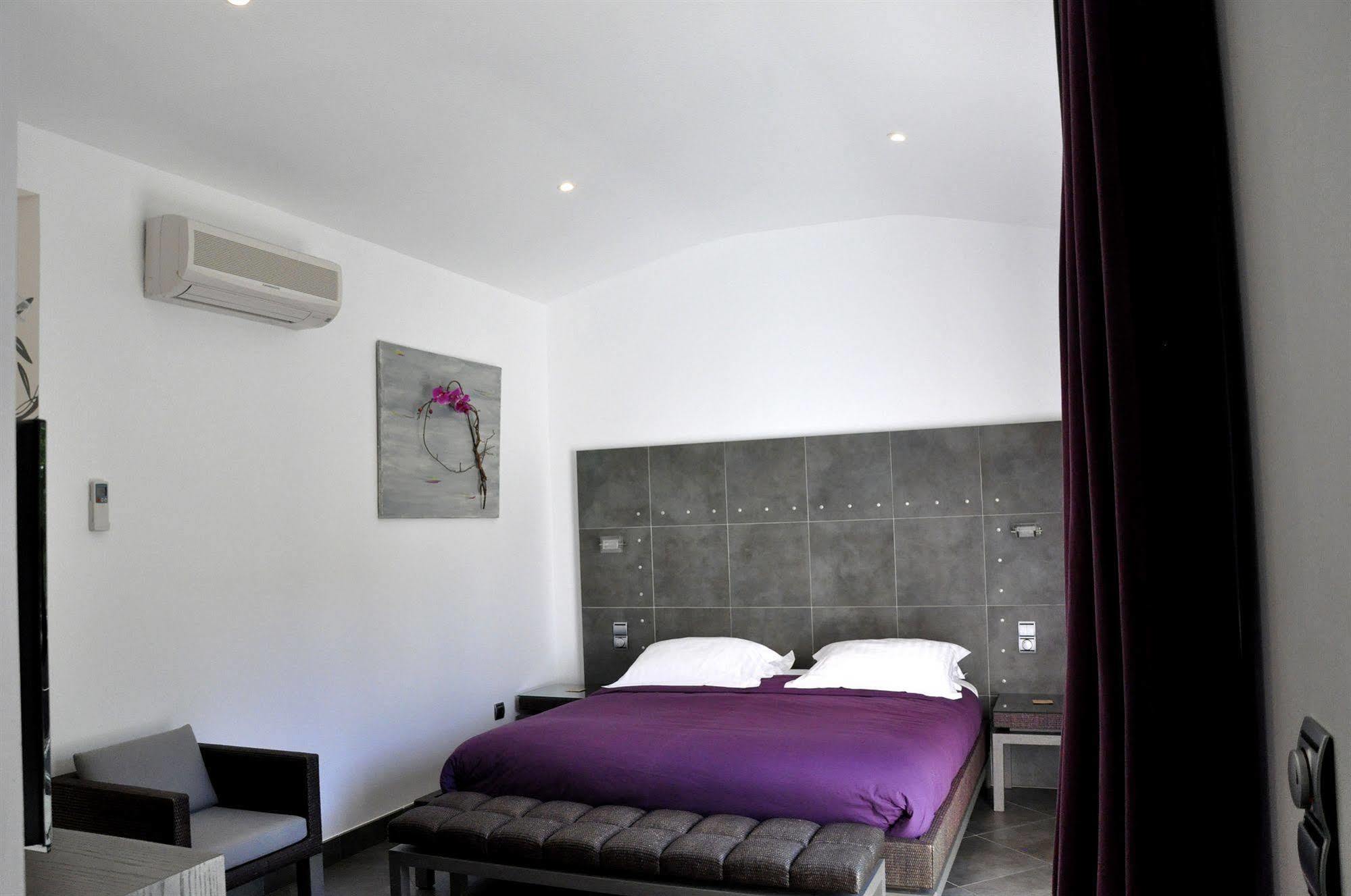 Private Hotel - Adult Only Порто-Векио Екстериор снимка